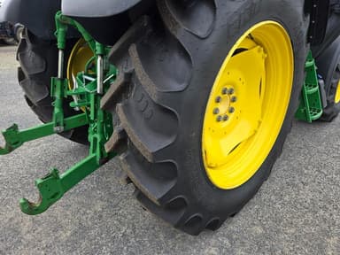 Tracteur JOHN DEERE 6100M - photo 4