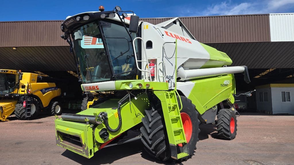 Moissonneuse CLAAS TUCANO 450 - photo principale