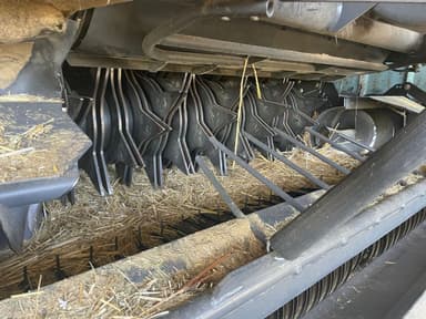 Presse balles rondes CLAAS 465 RC  - photo 5