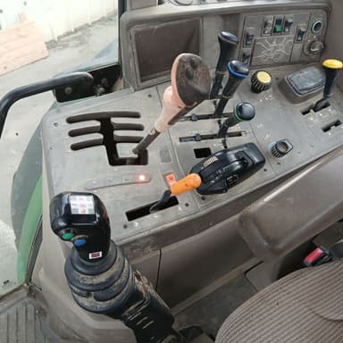 Tracteur JOHN DEERE 6430 - photo 5