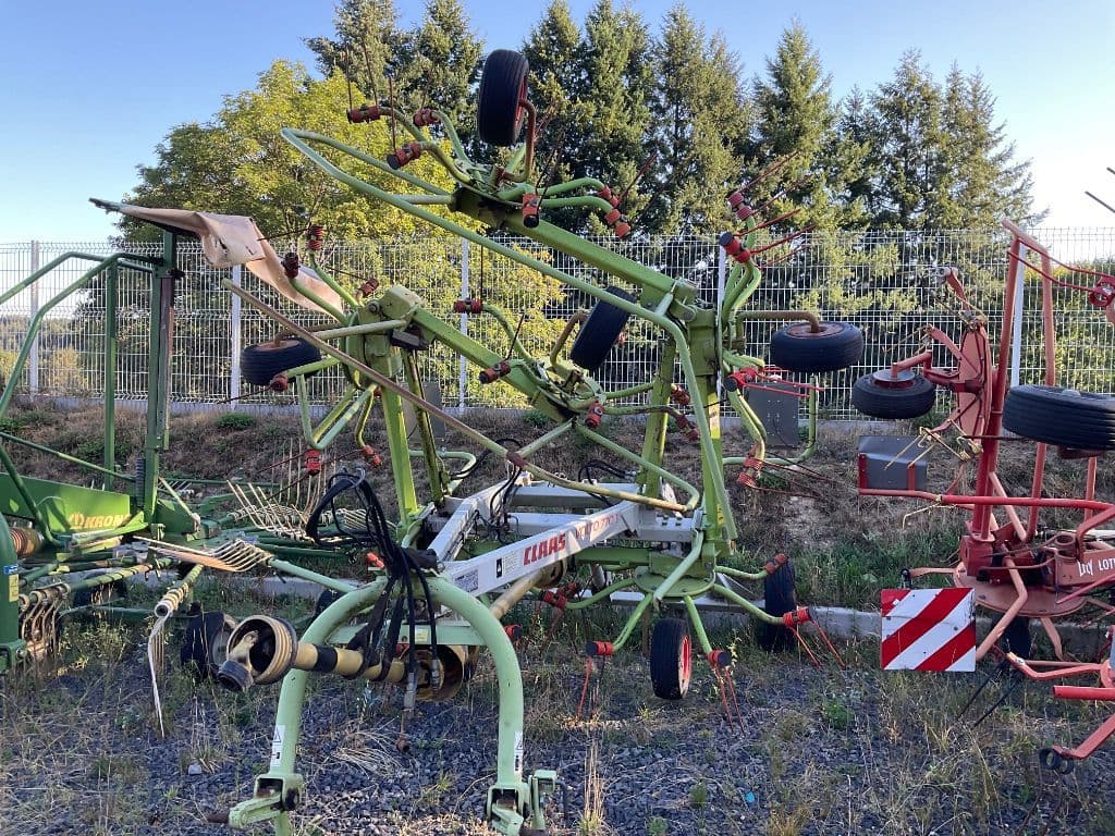 Faneuse CLAAS Volto 770t - photo principale