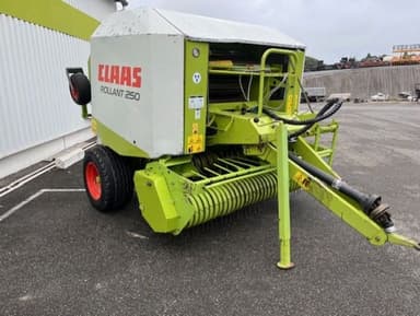Presse balles rondes CLAAS ROLLANT 250 - photo 4