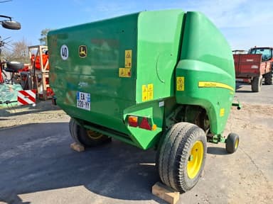 Presse balles rondes JOHN DEERE F440M - photo 3