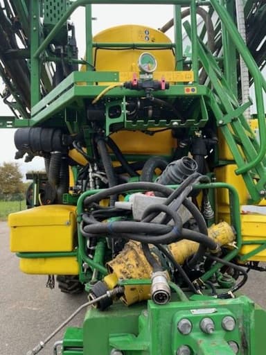 Pulverisateur JOHN DEERE TF 840 i - photo 4