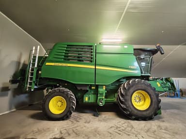Moissonneuse JOHN DEERE T 550 I - photo 2