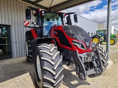 Tracteur VALTRA Q245 - photo 3