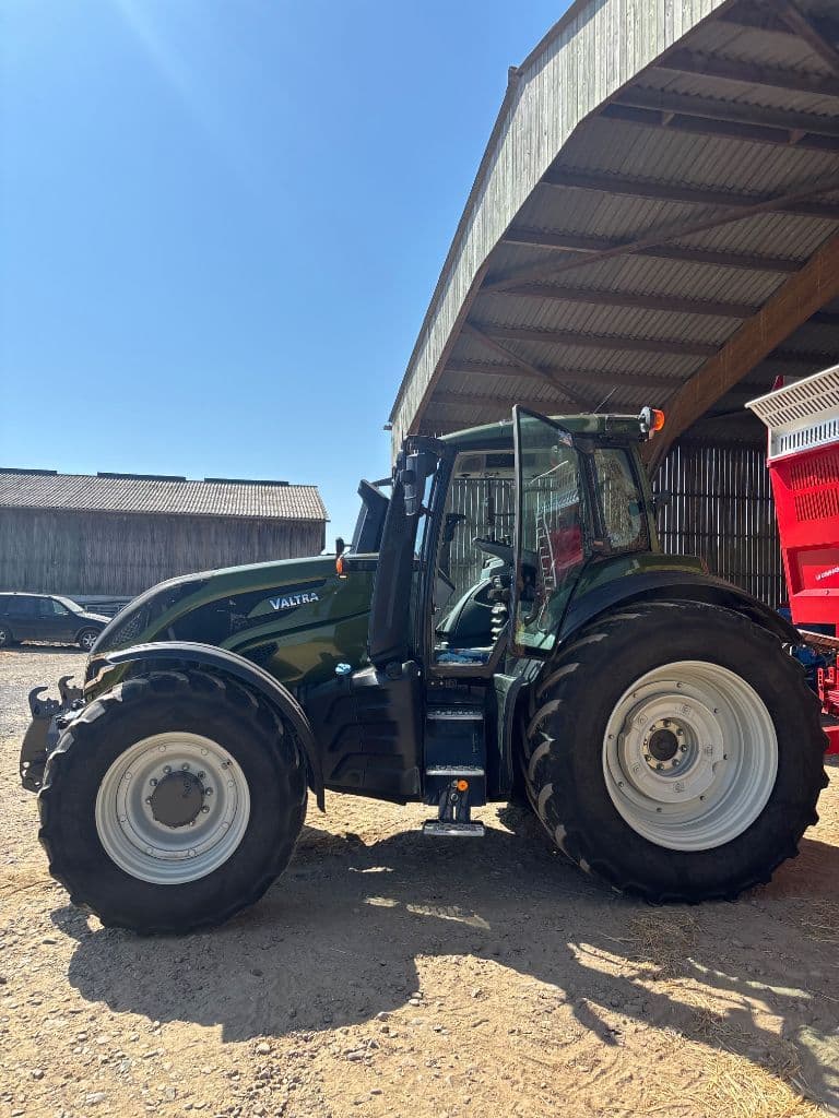 Tracteur VALTRA T195 active - photo principale