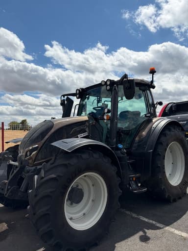Tracteur VALTRA N155 - photo 2