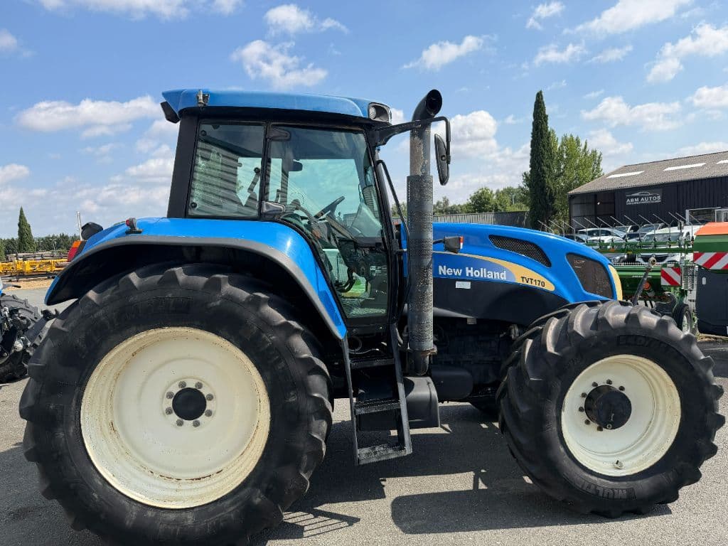 Tracteur NEW HOLLAND TVT170 - photo principale