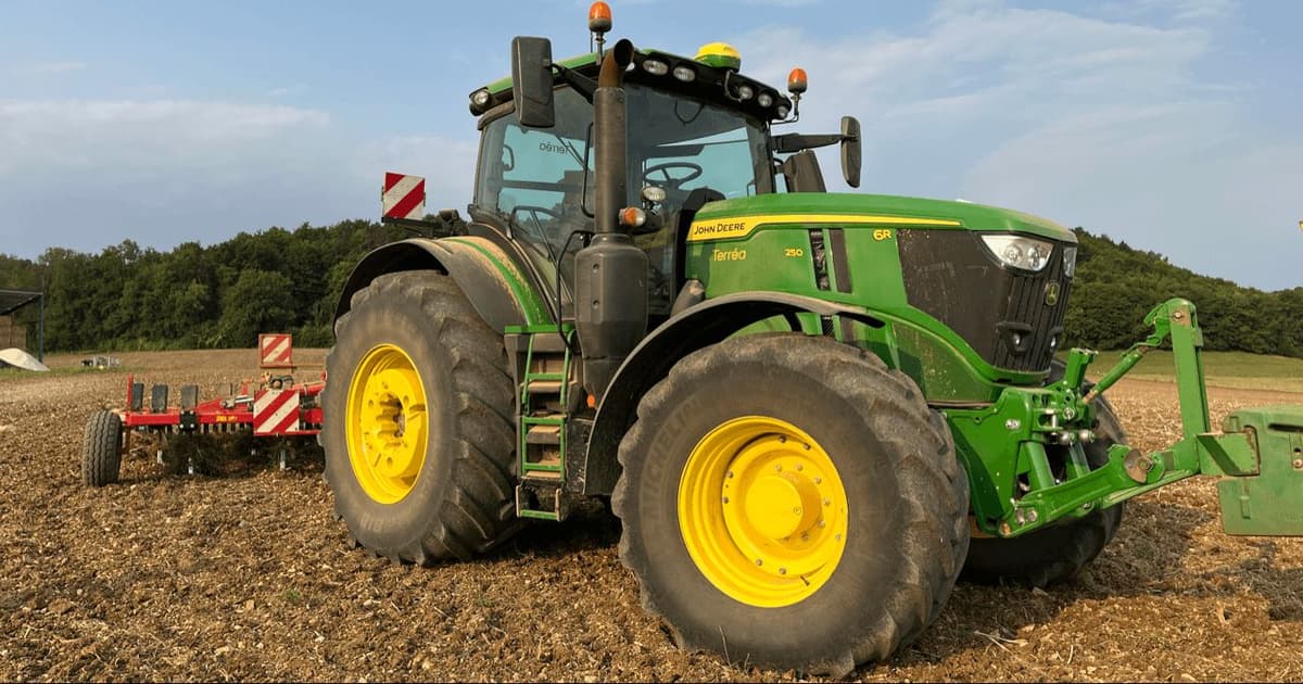 Tracteur JOHN DEERE 6R 250 - photo principale