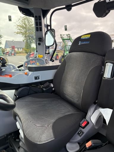 Tracteur chargeur NEW HOLLAND T6.160 - photo 5
