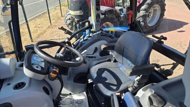 Tracteur chargeur NEW HOLLAND T5.105 DC - photo 3
