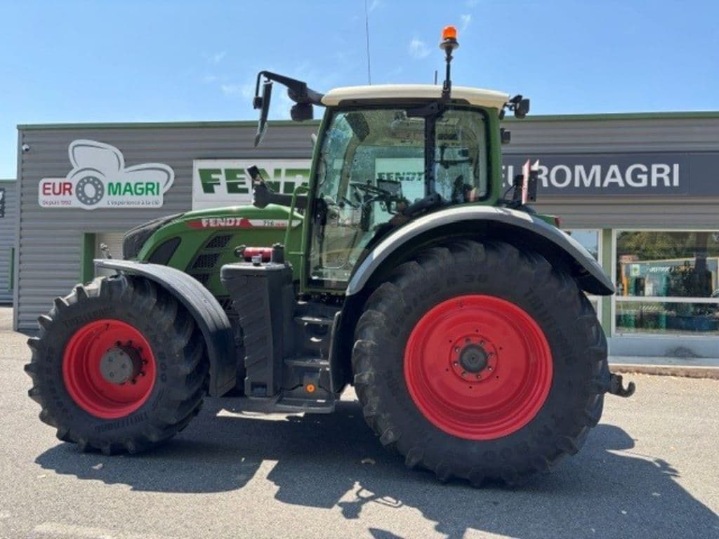 Tracteur FENDT 716 VARIO POWER + - photo principale