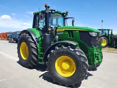 Tracteur JOHN DEERE 6M200 - photo 2