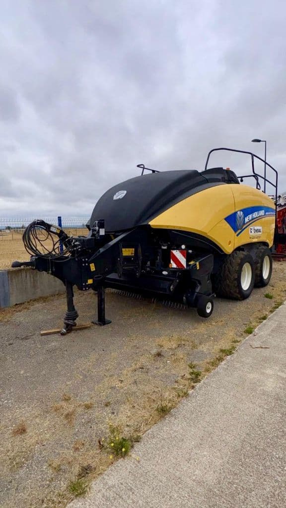 Presse haute densite NEW HOLLAND BB 1290 + - photo principale