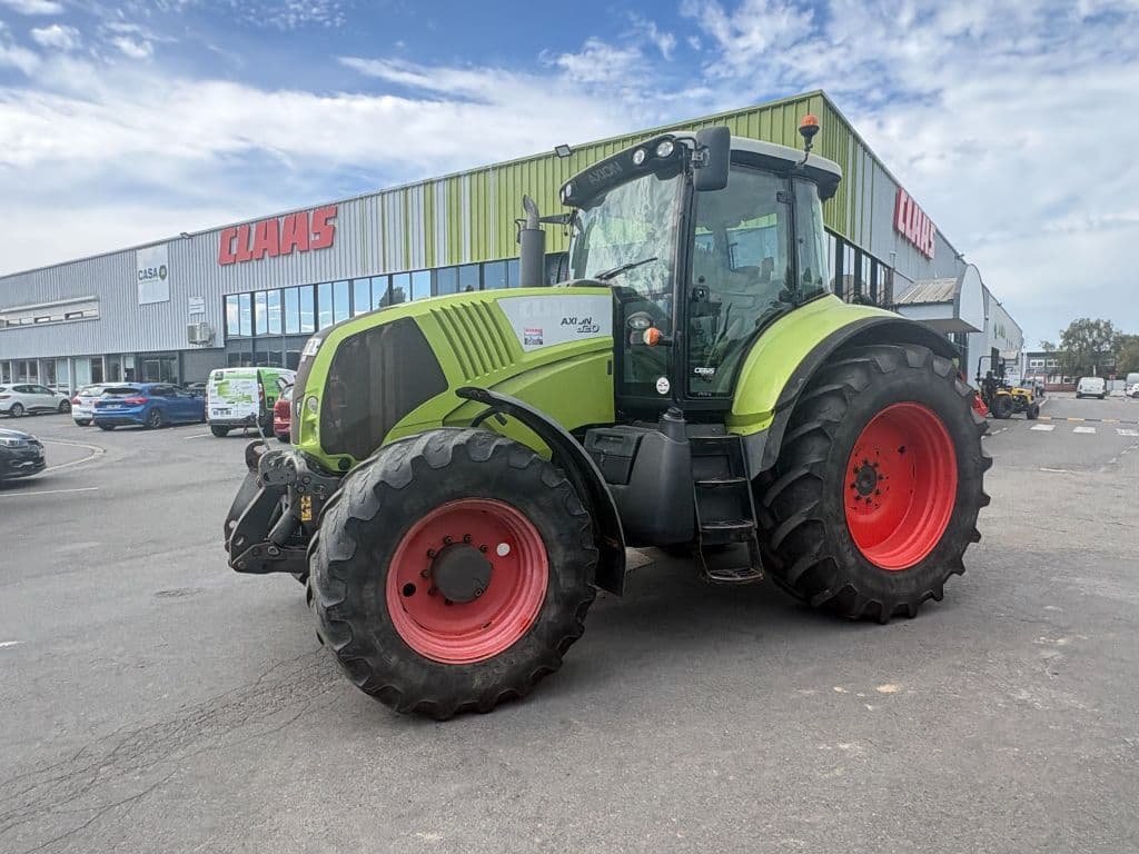 Tracteur CLAAS AXION 820 - photo principale
