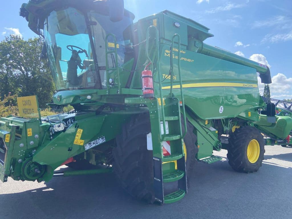 Moissonneuse JOHN DEERE T660HM - photo principale