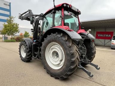 Tracteur chargeur VALTRA N134 - photo 5