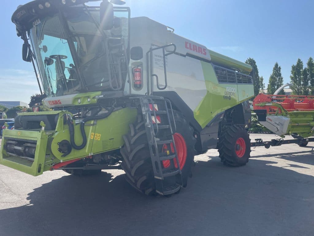 Moissonneuse CLAAS lexion 6600 - photo principale