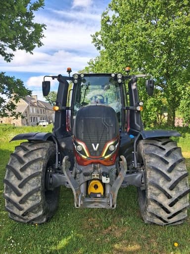 Tracteur VALTRA T215 - photo 2