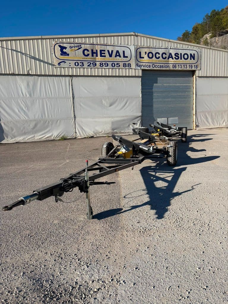 Chariot de coupe NEW HOLLAND 4 WT 25 - photo principale