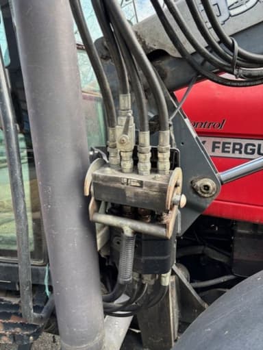 Tracteur chargeur MASSEY FERGUSON 6255 - photo 3