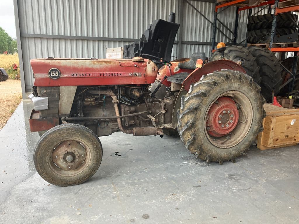 Tracteur MASSEY FERGUSON 158 - photo principale