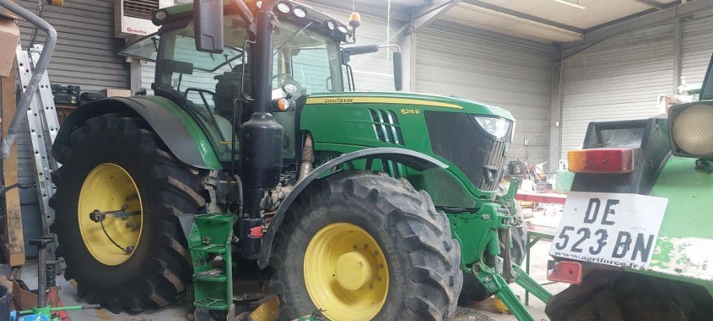 Tracteur JOHN DEERE 6215R - photo principale