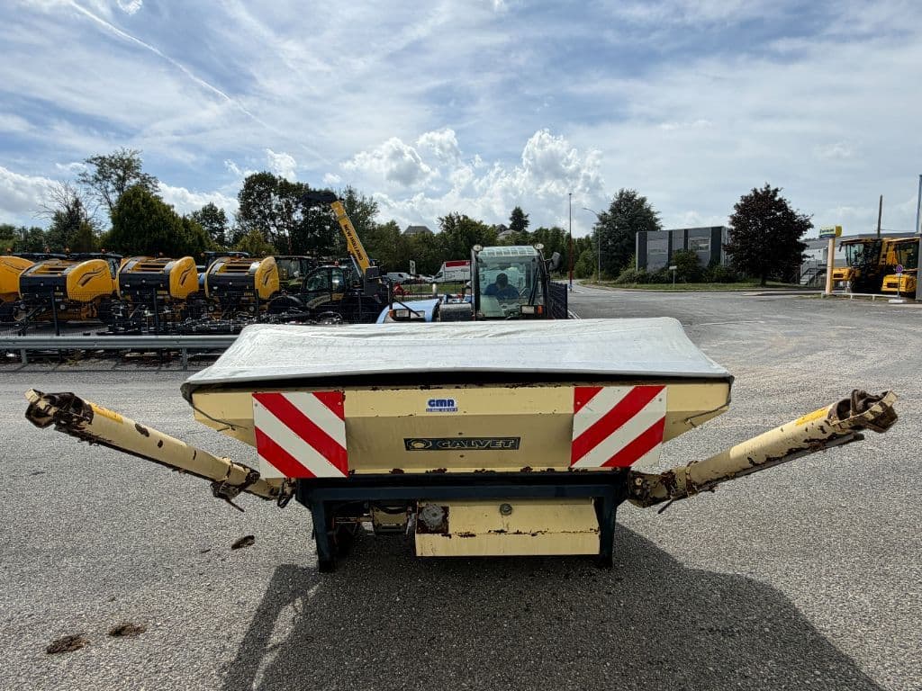 Epandeur engrais CALVET R2000 - photo principale