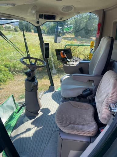 Moissonneuse JOHN DEERE T660HM - photo 3