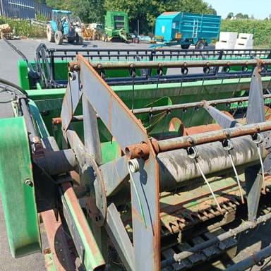 Coupe (MB) JOHN DEERE 622R - photo 4