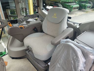 Tracteur JOHN DEERE 6M200 - photo 5