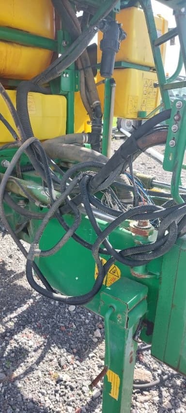 Pulverisateur JOHN DEERE 840I - photo 3
