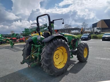 Tracteur JOHN DEERE 5085M - photo 3