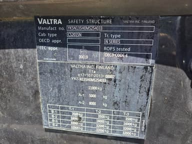 Tracteur VALTRA N135 H - photo 2