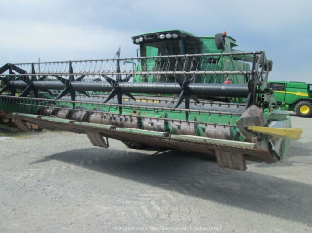 Moissonneuse JOHN DEERE T 660 - photo principale