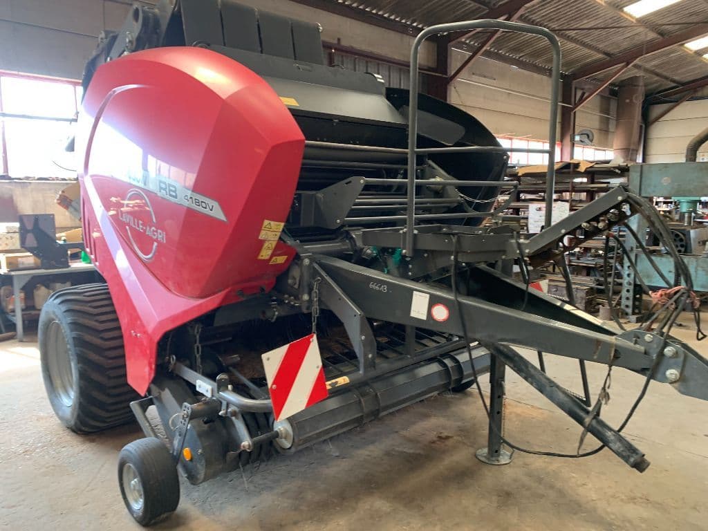 Presse balles rondes MASSEY FERGUSON 4180 X TRA - photo principale