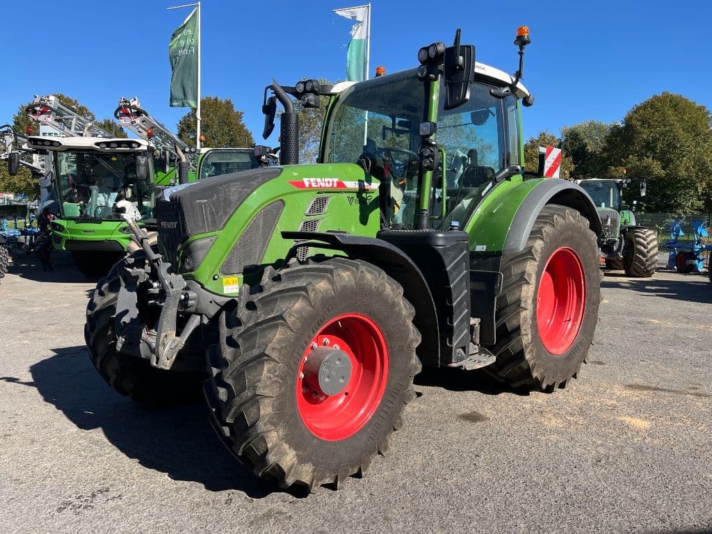 Tracteur FENDT 716 VARIO POWER + - photo principale