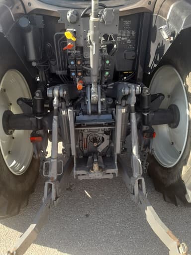 Tracteur chargeur VALTRA G135h - photo 4