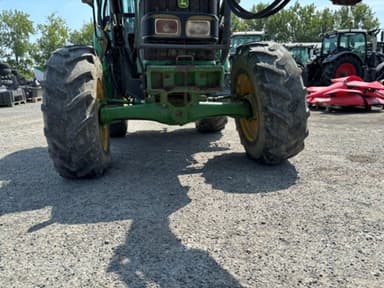 Tracteur chargeur JOHN DEERE 5820 - photo 3