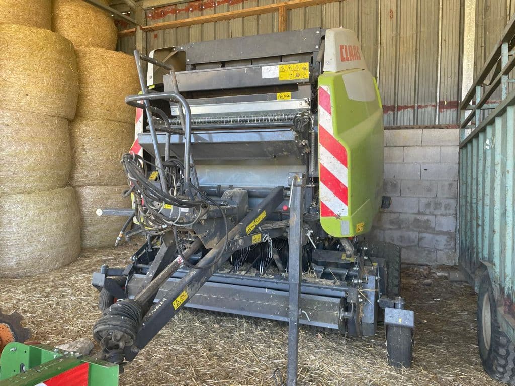 Presse balles rondes CLAAS 465 RC  - photo principale