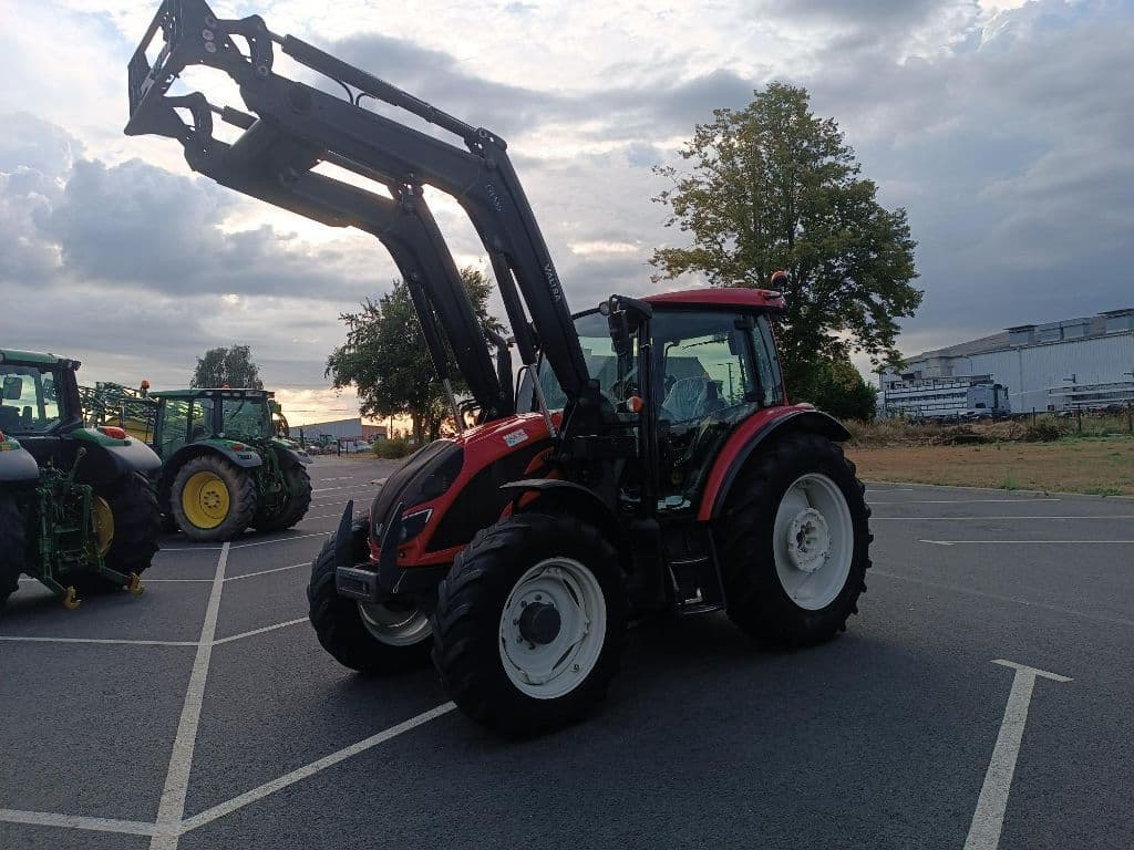 Tracteur chargeur VALTRA A134 H - photo principale