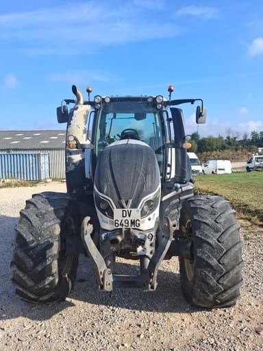 Tracteur VALTRA T144A - photo 2