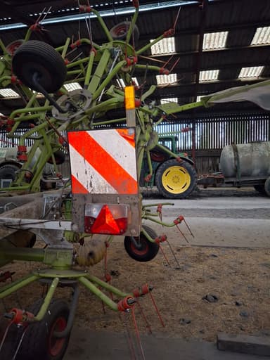 Faneuse CLAAS 1300T - photo 3