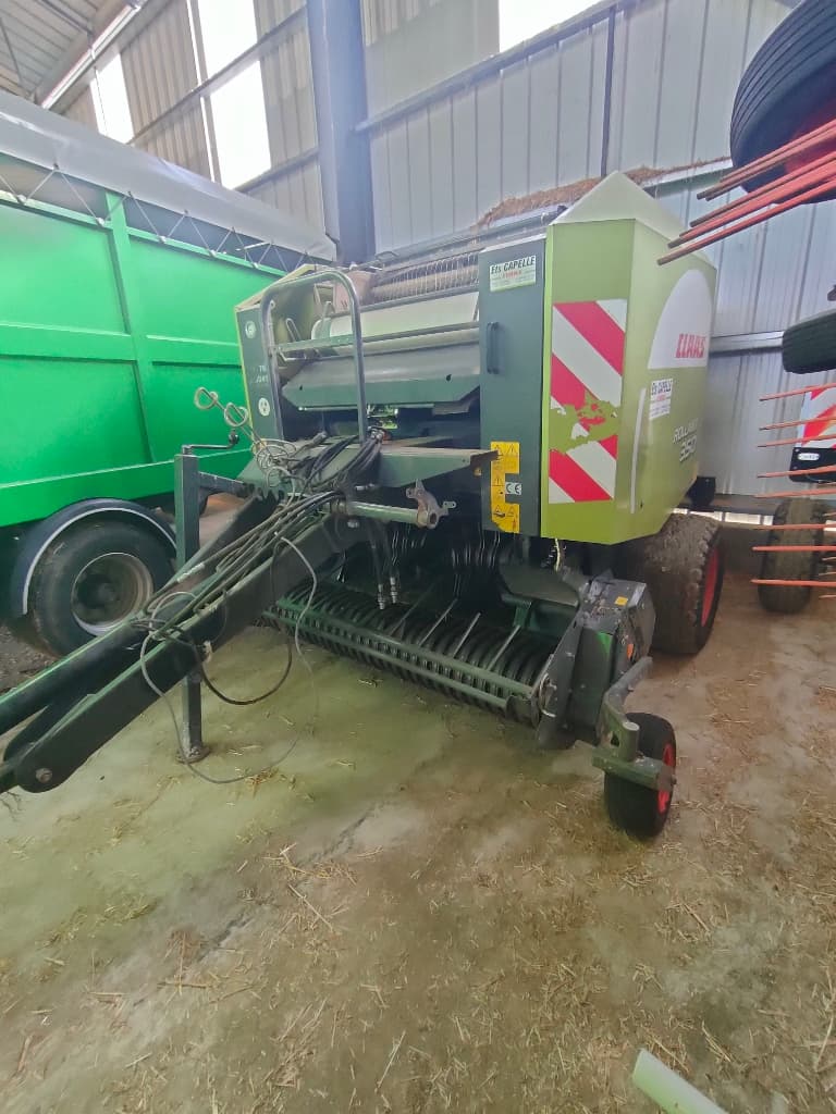 Presse balles rondes CLAAS ROLLANT 350 RC - photo principale