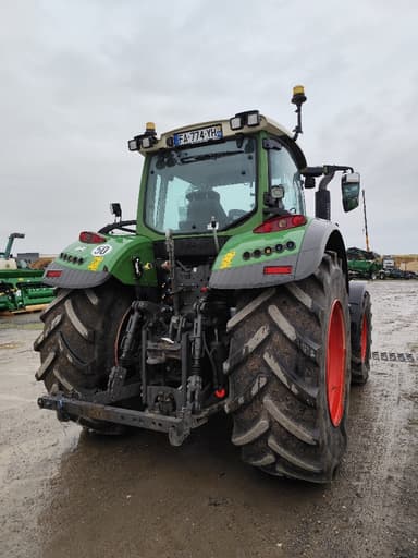 Tracteur FENDT 724 VARIO - photo 3