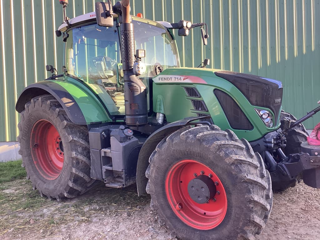 Tracteur FENDT 714 S4 profi  - photo principale