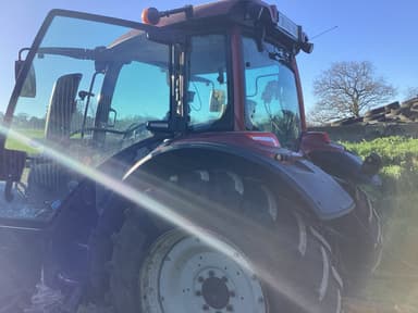 Tracteur VALTRA N104  - photo 4