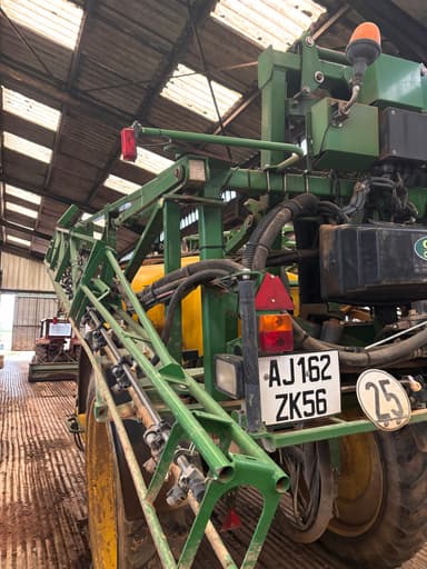 Pulverisateur JOHN DEERE 740I - photo 3