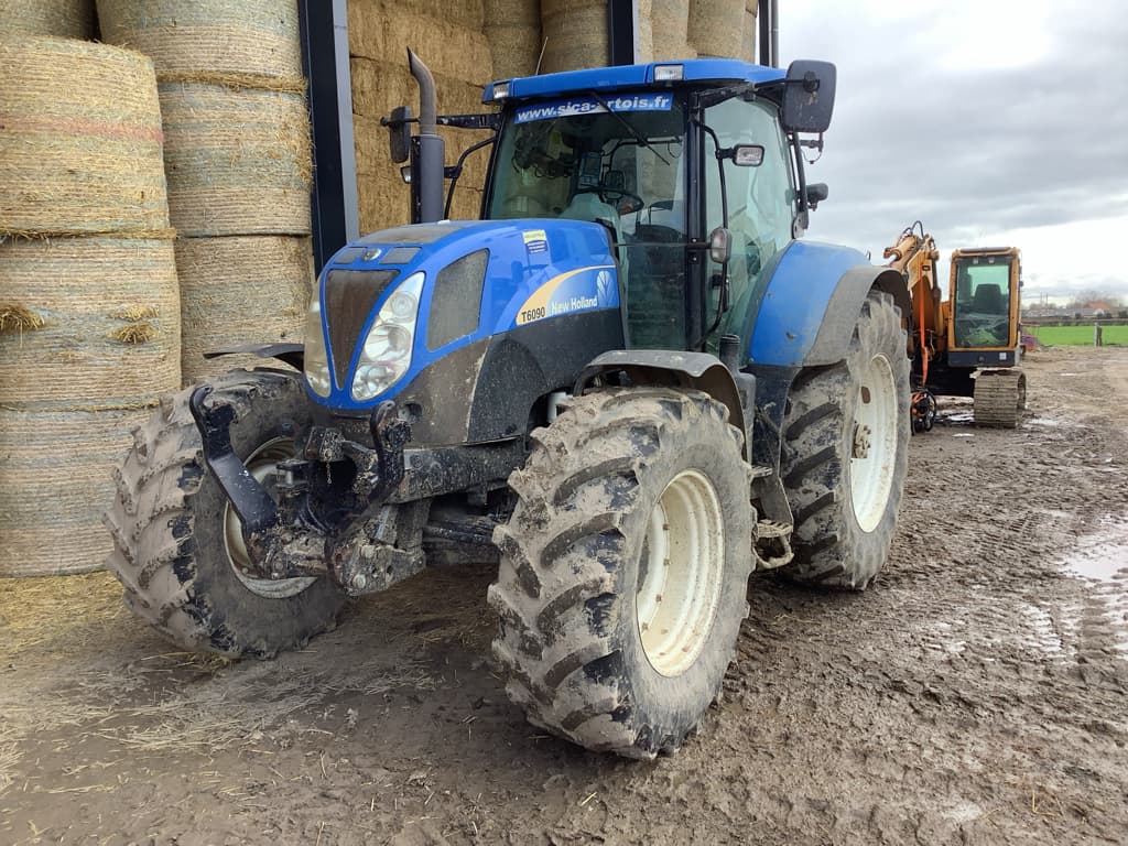 Tracteur NEW HOLLAND T6090 ACTIVE - photo principale